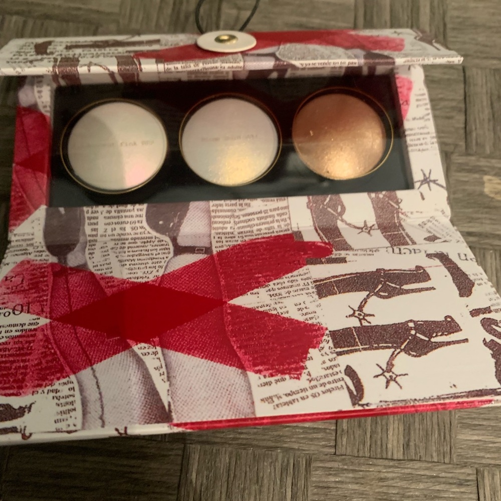 Pat McGrath highlighter trio
